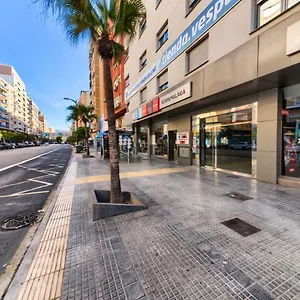 Appartement Holidays2malaga Salitre Cerca Estacion Ave & Fibra Wifi, Málaga